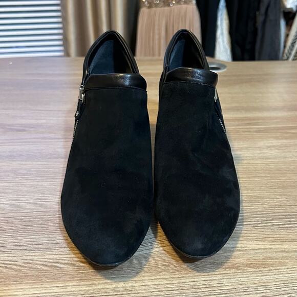 2/$25 Gabor Booties Black Suede Godiva High Cut Court Boots Heels Zipper Fall 8 - Picture 3 of 10